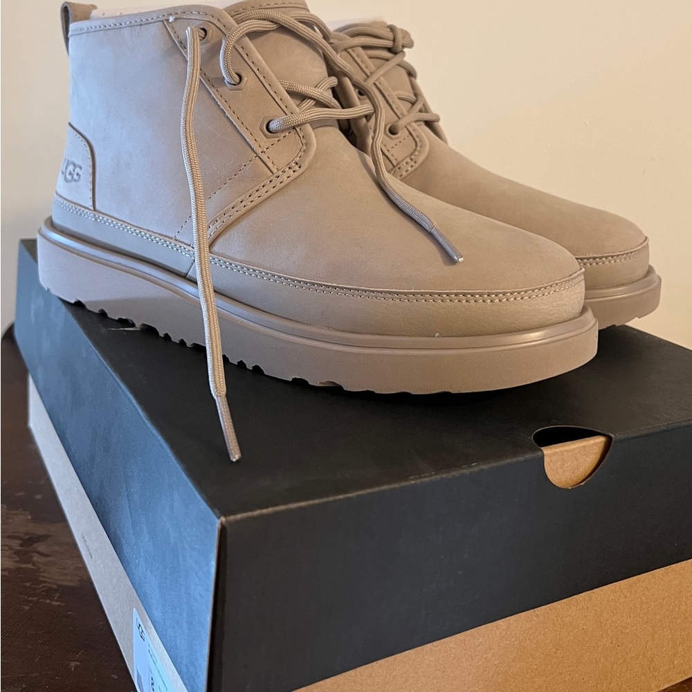 UGG Men's Chukka Boots Taupe